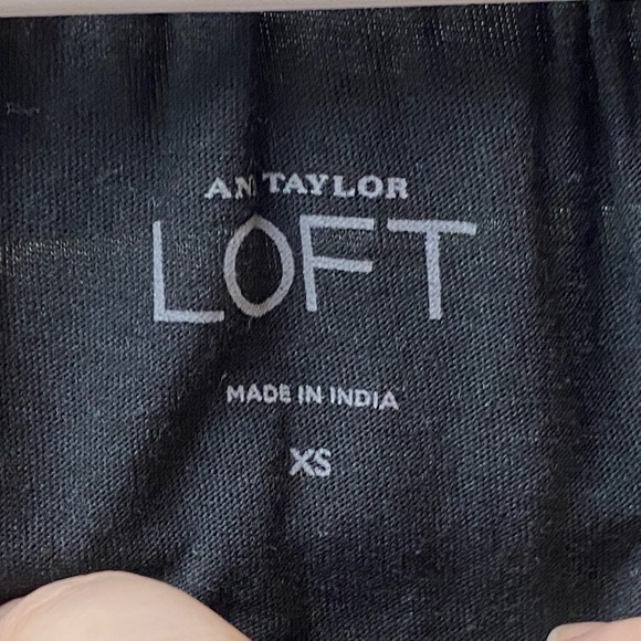 🖤Loft • black shirt • XS - Picture 3 of 4